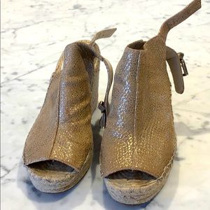 Kenneth Cole gold mules